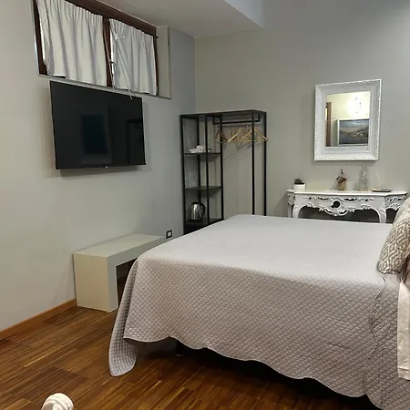 Aurelia Garden Gold B&B-2